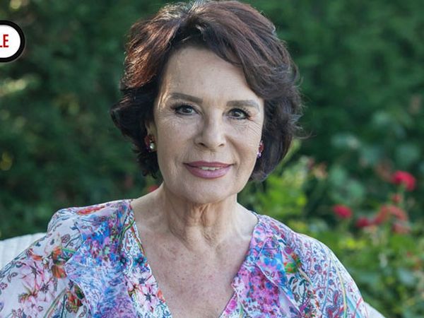 Hülya Koçyiğit’ten Kadınlar Günü Paylaşımı