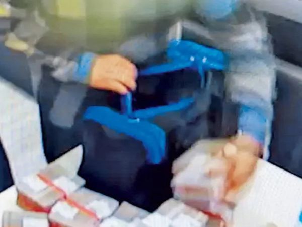 İBB'de ve CHP'de skandal iddialar: Oylar satın alındı mı? Para dolu çanta kameraya yansıdı!