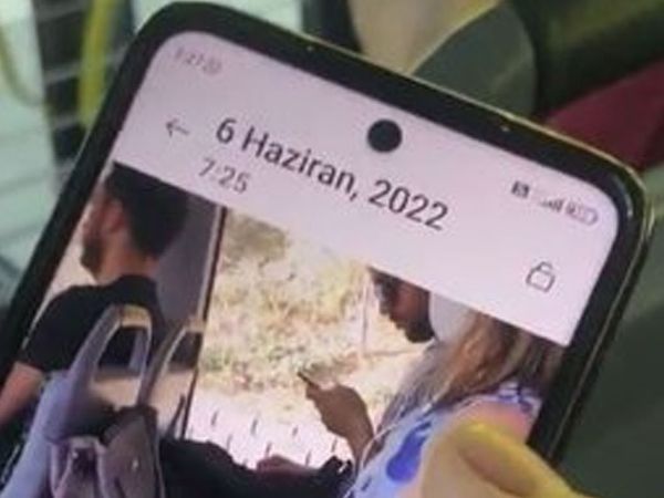 İETT'de kadın yolcunun fotoğrafını çekince ortalık ayağa kalktı!