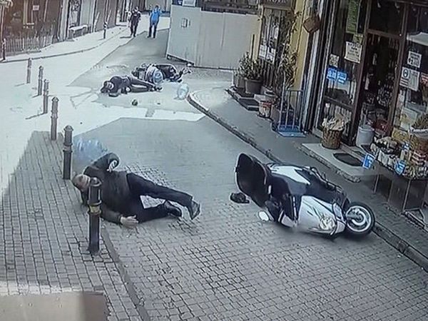 İki Kuryenin Çarpışması Kameralara Yansıdı
