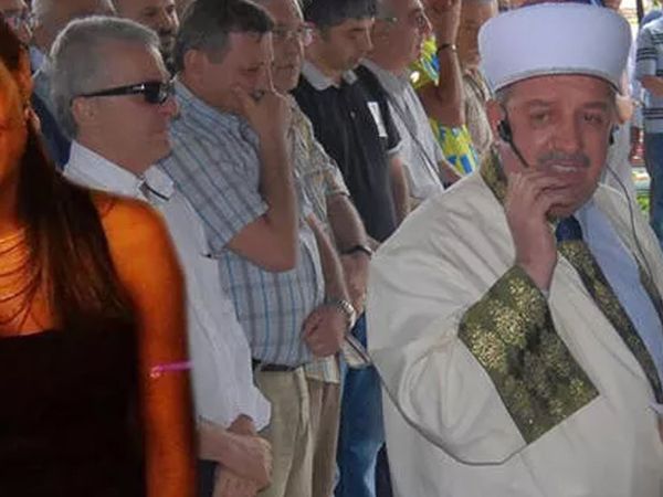 İmam cenazede ağladı