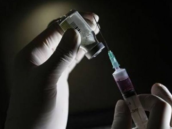 İran'da İlk Koronavirüs Aşısı Vuruldu