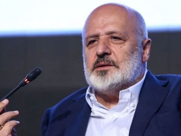 İş İnsanı Ethem Sancak canlı yayında yaptığı açıklamada Beşiktaş'ı satın almak istediğini açıkladı!