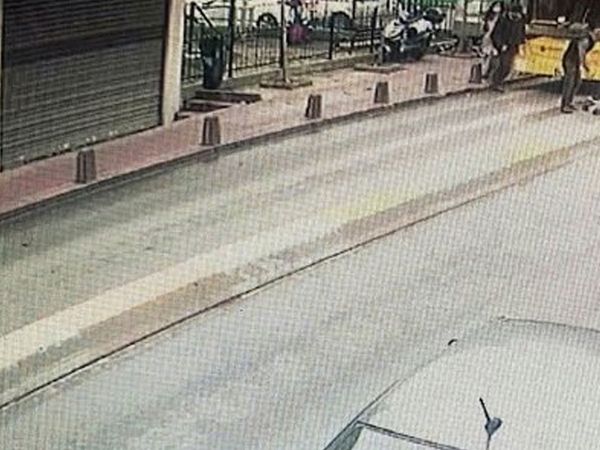 İşe Geç Kalma Telaşıyla Yola Atladı: İETT Otobüsüne Çarptı