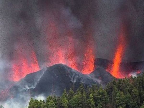 İspanya'da Yanardağ Patladı: Binlerce kişi Tahliye Edildi
