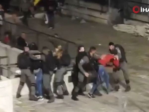 İsrail Askeri, Şam Kapısı'nda Filistinlilere Sert Müdahalede Bulundu!