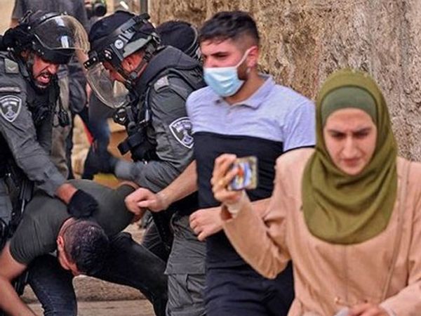 İsrail Polisi Nöbet Tutan Filistinlilere Saldırı Gerçekleştirdi
