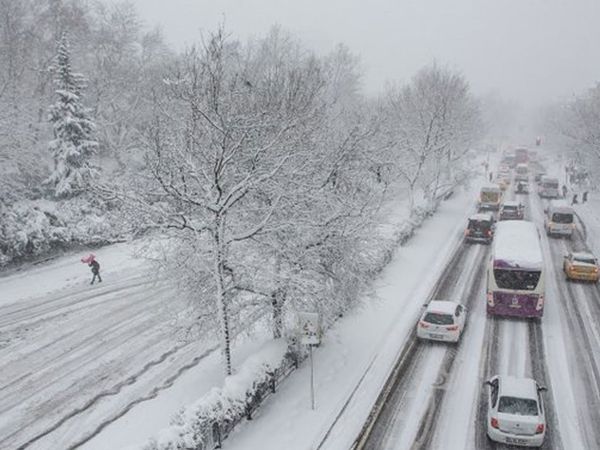 İstanbul beyaz örtüyle kaplandı! Meteoroloji Genel Müdürlüğü 10 Mart 2022 Perşembe hava durumu raporunu yayımladı: Tüm y