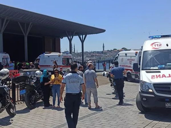 İstanbul Boğazı'nda can pazarı! Şehir hatları vapuru, iskeleye çarptı: çok sayıda yaralı var