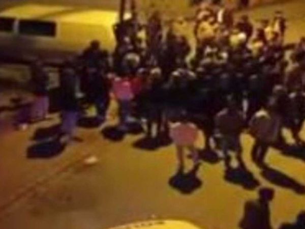 İstanbul Esenyurt'ta korkunç olay! Mahallede yürüyen genç kız tacize uğradı: Mahalle sakinleri tacizde bulunanları bıçak
