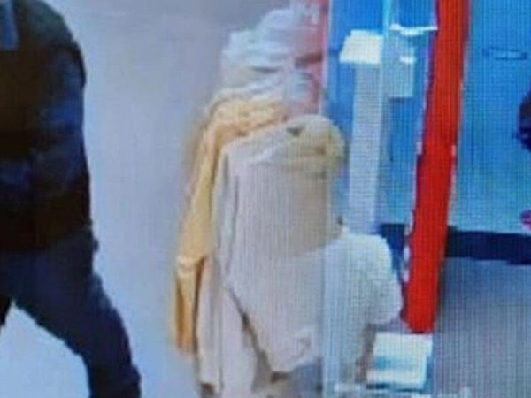 İstanbul Şişli'de Akılalmaz Olay! Kabinde Öyle Bir Halde Kaldı ki