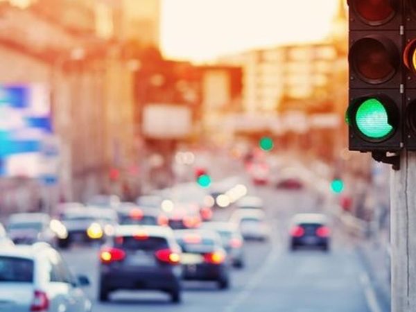 İstanbul trafiğinde yeni dönem başlıyor! Acil durum araçlarında artık gecikmeye son!