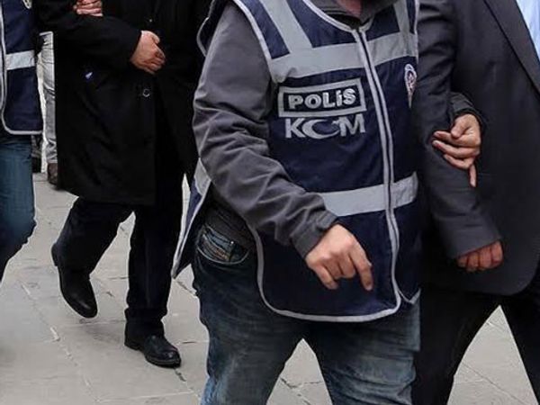 İstanbul’da 3 Ayrı Depoya Sahte Alkol Operasyonu