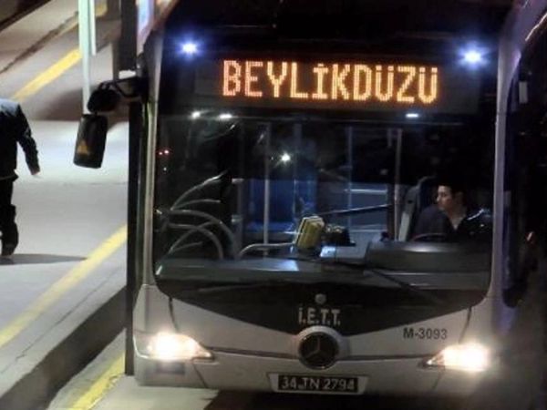 İstanbul'da acı kayıp: Metrobüs kazasında sürücü hayatını kaybetti!