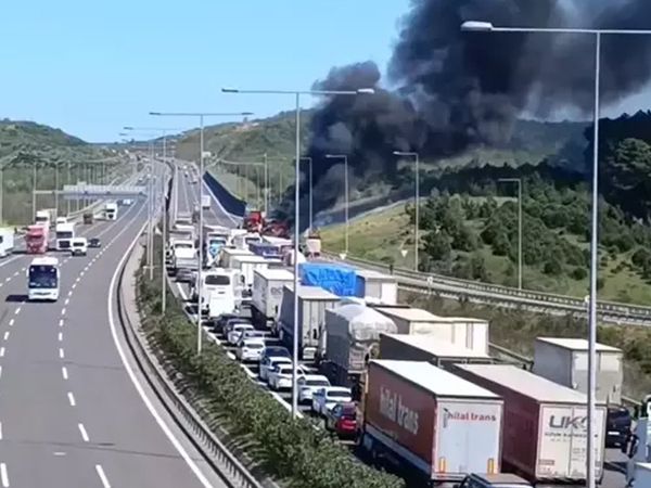 İstanbul’da bayram trafiği başladı: Trafik yoğunluğu yüzde 80'e ulaştı