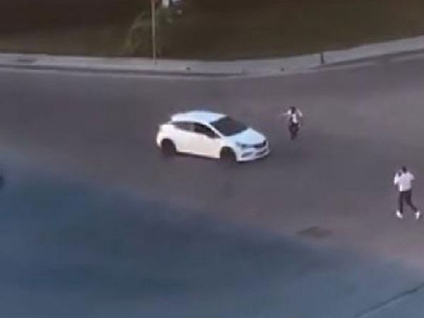 İstanbul’da Cadde Ortasında Silahlı Çatışma