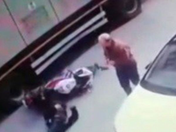 İstanbul'da İnsanlık Ayıbı Motosiklet Kazası! Dönüp Bakmadı