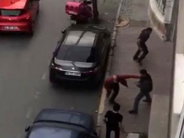 İstanbul'da Yabancı Uyruklu İki Grup Arasında Bıçaklı Kavga Yaşandı