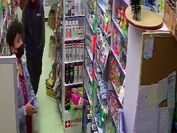 İstanbul'daki Müşteri Alışveriş Sonrasında Hırsızlık Yaptı