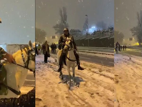 İstanbul'dan İlginç Kar Manzaraları Gelmeye Devam Ediyor: Atlı Kar Gezintisi!