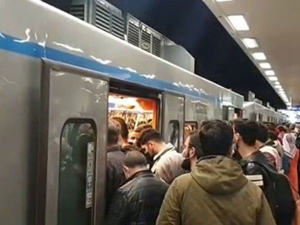 İstanbullular Yeni Kısıtlama Saatlerine Uyamadı