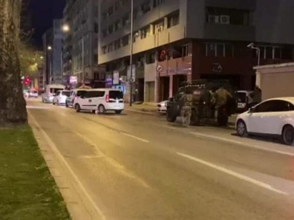 İzmir'de DAEŞ Şüphelilerine Gözaltı