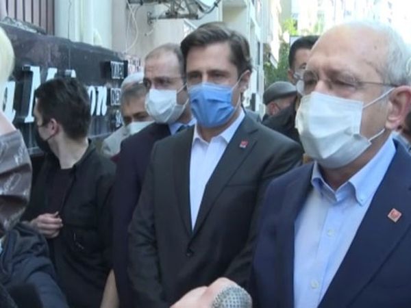 İzmir'de Kadın Esnaftan Kılıçdaroğlu'na Altyapı Yetersizliği İsyanı