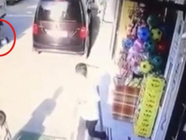 İzmir'de Kamyonet 5 Yaşındaki Çocuğu Ezdi