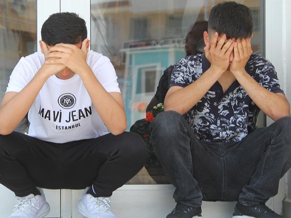 İzmir'de özel liseye haciz şoku! 84 öğrenci, 15 öğretmen ve 4 personel okuldan çıkarıldı!