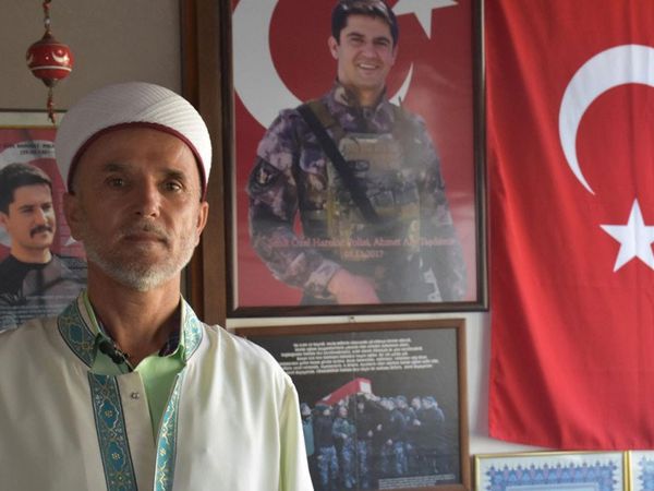 İzmir'deki imam takdir topladı