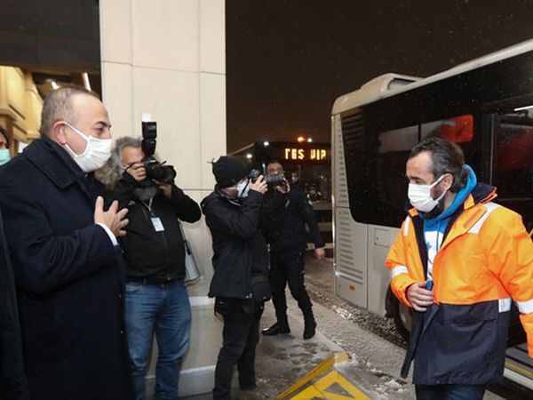 Kaçırılan 15 Gemici Yurda Getirildi