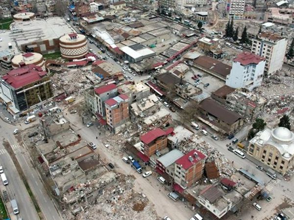 Kahramanmaraş’ta depremin üstünden 41 gün geçti: Şehrin son durumu havadan görüntülendi