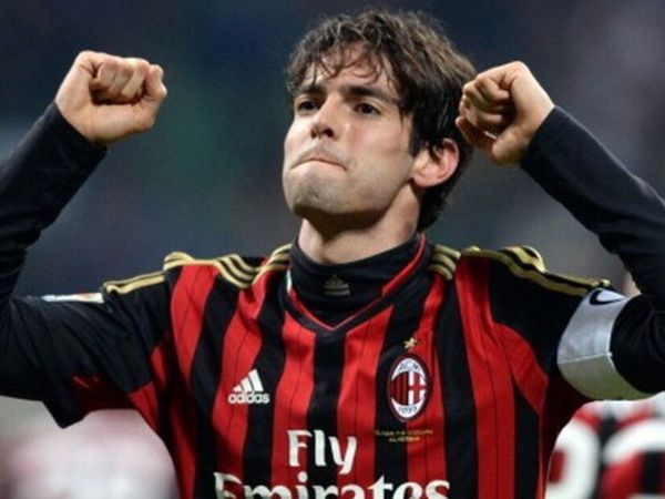 Kaka'dan Manu Ağlarına Harika Gol