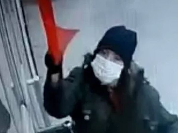 Karabük’te Türk Bayrağına Saldırı: O Anlar Kameralara Yansıdı