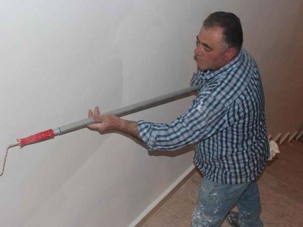 Kastamonu'da yaşayan fedakar babanın mücadelesi: Kızını yaşatabilmek için tek koluyla boyacılık yapıyor!
