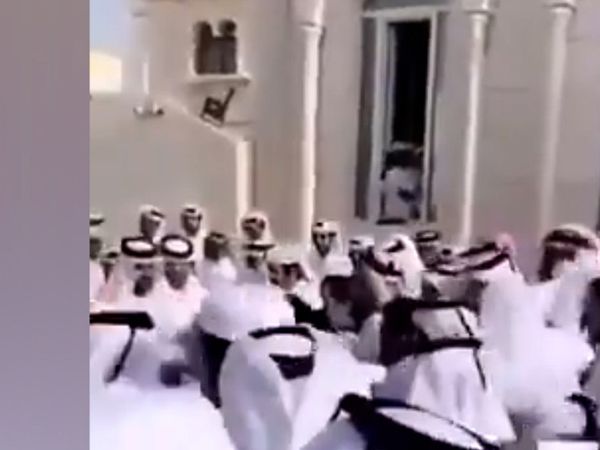 Katar'da Seçim Yasasını Protesto Ettiler