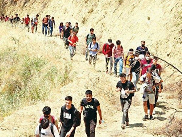 Kavimler Göçü Değil, Afgan Mülteci Akını!