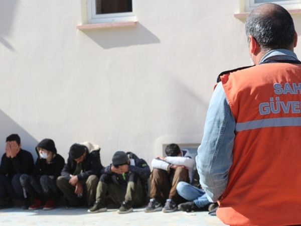 Kıbrıs'a Gitmeye Çalışan Kaçak Göçmenler Yakalandı