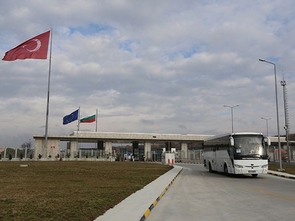 Kiev'den yola çıkmışlardı: İlk kafile yurda geldi!