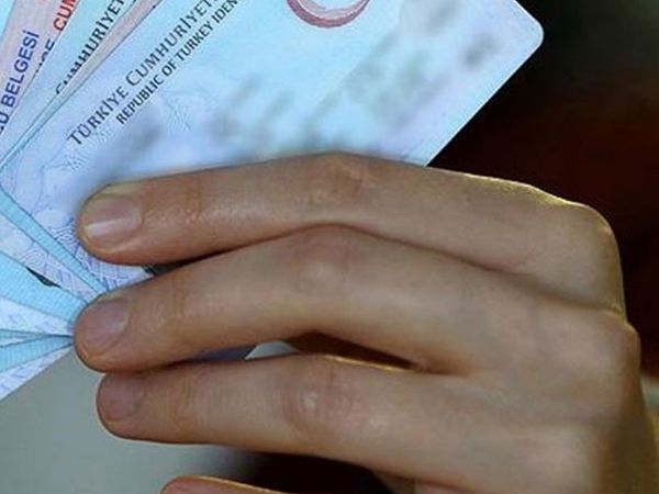 Kimlik Kartlarına e-İmza Uygulanmaya Başlanacak