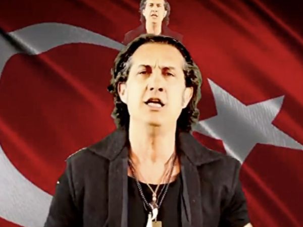 Kıraç'ın Milli Takım'a Yaptığı Marş Sosyal Medyayı İkiye Böldü