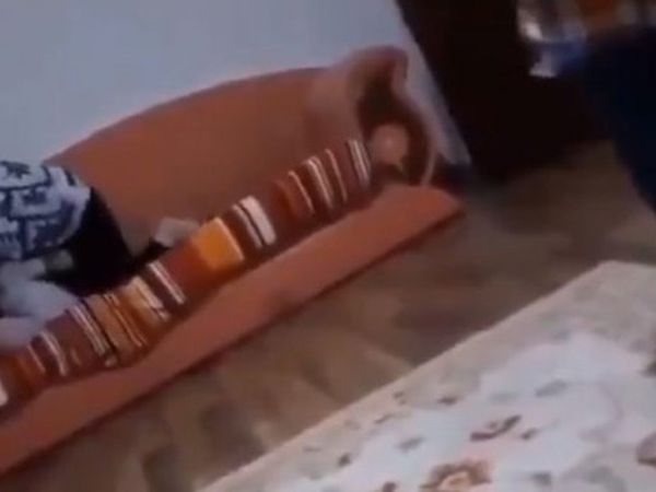Kızını Boğarak Döven Annenin Görüntülerine Tepki Yağdı
