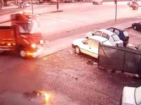 Konya'da Facianın Eşiğinden Dönülen Anlar Kamerada