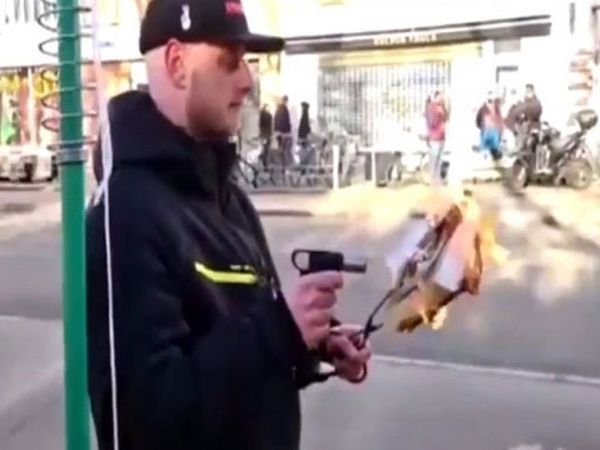 Kopenhag'ta Kur'an-ı Kerim'i Yakan Ahlaksız Dayağı Yedi
