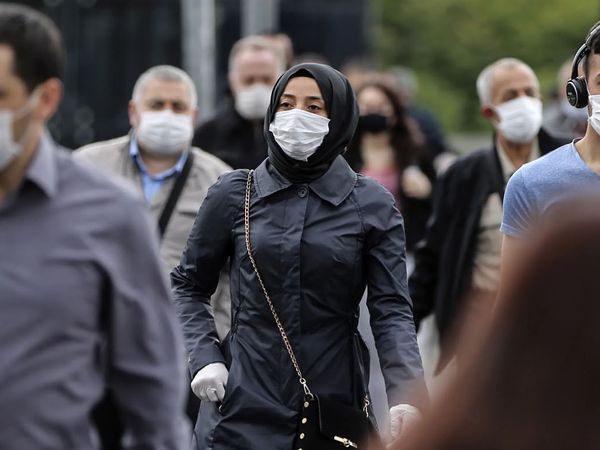 Kovid-19 vakaları arttı fırsatçılar ortaya çıktı: Maske fiyatlarına yaklaşık yüzde 300 zam! İşte güncel maske fiyatları