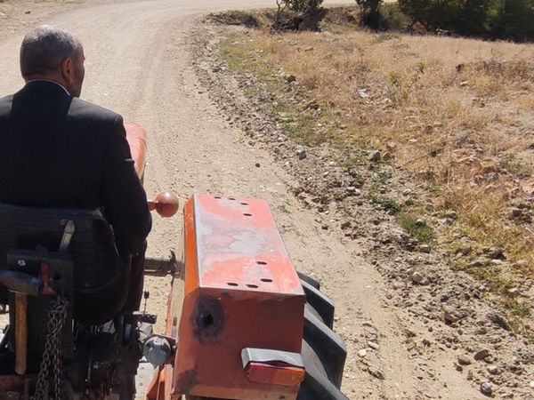 Köylülerin İlginç Böbrek Taşı Düşürme Yöntemi
