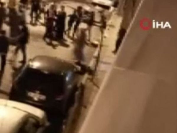 Küçükçekmece’de Bir Şahıs Tartıştığı Kişinin Evini Kurşunladı