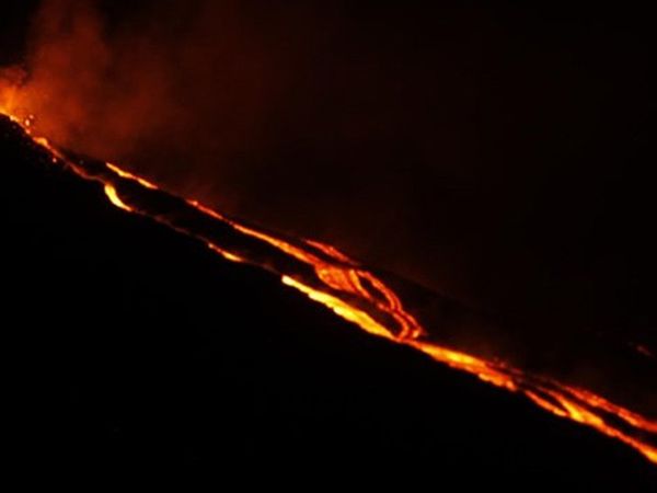 La Soufriere Yanardağı 2 Günde 3 Kere Patladı
