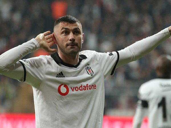 Lille Taraftarından, Burak Yılmaz'a Büyük Destek