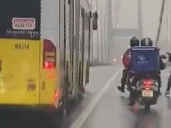 Lodos'ta Motokuryelere Yardım Eden İETT Şoförleriine Süpriz Jest!